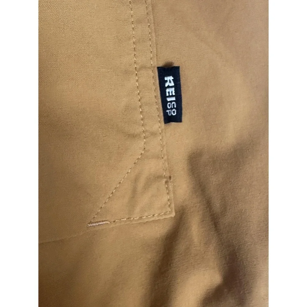 Rei Co-Op brand rei